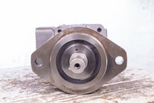 Load image into Gallery viewer, Parker 3781123 Bent-Axis Motor Large Frame Fixed Displacement Pump Parker VOAC