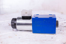 Load image into Gallery viewer, Rexroth R900619895 4WE 6 Y2-62/EG24N9K4/V DIRECTIONAL SPOOL VALVE