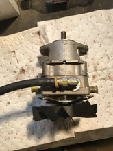 Load image into Gallery viewer, Sauer Hydro-Gear PK-3HCC-GY1C-XXXX Pump Right side