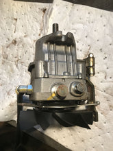 Load image into Gallery viewer, Sauer Hydro-Gear PK-3HCC-GY1C-XXXX Pump Right side