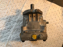 Load image into Gallery viewer, Pump PY-AHBB-BY1X-XXXX/603710 21CC HYDRO GEAR OEM hydro-gear