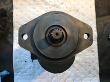Load image into Gallery viewer, Sauer Danfoss Hydraulic Double Gear Pump for New Holland OEM 87020066