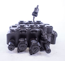 Load image into Gallery viewer, CNH Husco Hydraulic Control Valve 87583689 Genuine OEM