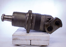 Load image into Gallery viewer, Eaton 120-1030-003 Hydraulic Motor