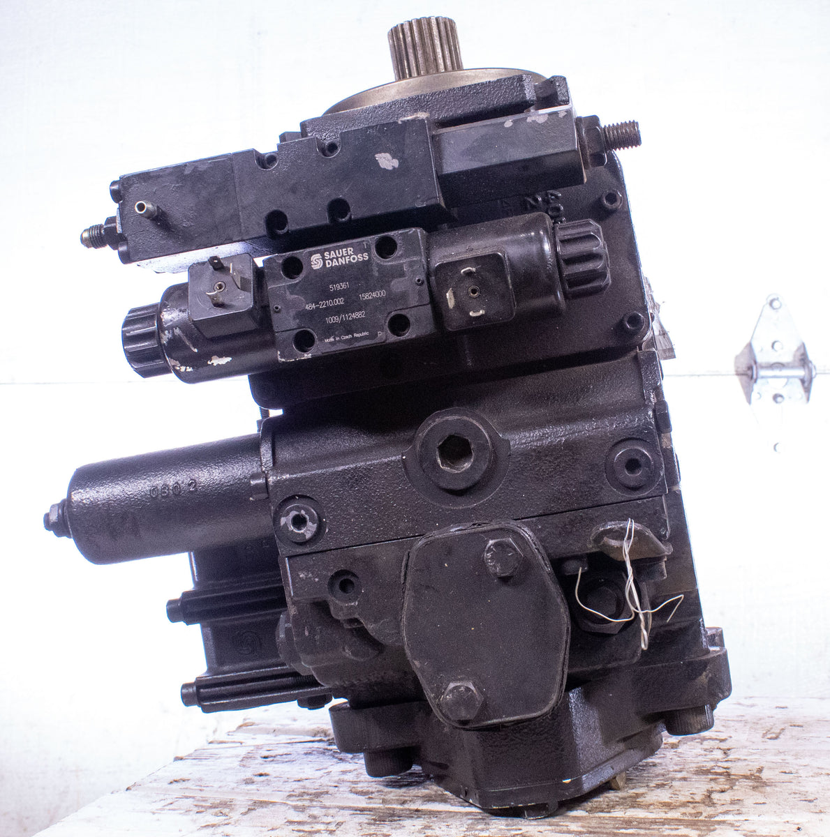 Sauer Danfoss 90R075 ZDDBC64 17C7 ER7 TLA 42418 H050 Hydraulic