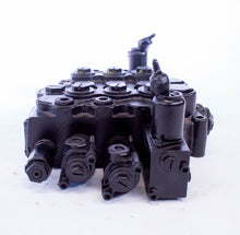 Load image into Gallery viewer, Husco CNH 87653270 Spool Valve 9610-C61 L10D818 C04