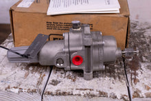 Load image into Gallery viewer, Fisher 67CFS-225 PRESSURE REGULATOR