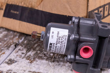 Load image into Gallery viewer, Fisher 67CFR Pressure Regulator