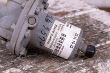 Load image into Gallery viewer, Fisher 64R/24 Regulator