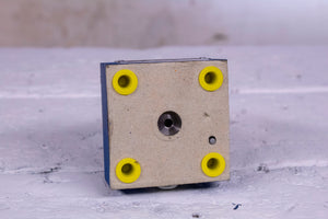 Rexroth R900012625 hydraulic valve