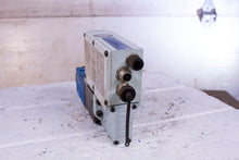 Load image into Gallery viewer, Eaton Axis Pro KBS2D64V 3 92L 12 MI F1 PEZ H8 10 CO A VSC 10 Proportional Valve
