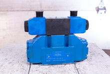 Load image into Gallery viewer, Eaton Vickers DG5V-5-6C-T-M-U-B6-10 Hydraulic Valve