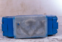 Load image into Gallery viewer, Eaton Vickers DG5V-5-6C-T-M-U-B6-10 Hydraulic Valve