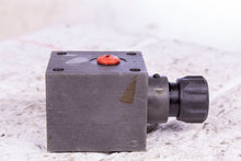 Load image into Gallery viewer, Rexroth R900973925 Hydraulic Valve