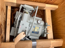 Load image into Gallery viewer, Vickers L36 - PVB90 - RDG - 10-K Hydraulic Pump