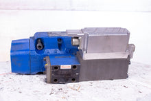 Load image into Gallery viewer, Bosch 0811404303 0811404614 Directional Valve