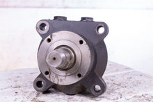 Load image into Gallery viewer, Sauer Hydro-Gear HGM-15E-3132 Wheel Motor