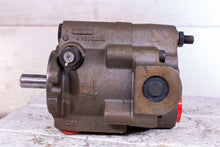 Load image into Gallery viewer, Parker Denison PAVC33R4226 Plunger Pump