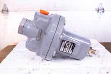 Load image into Gallery viewer, Fisher MR95H Pressure Regulator Valve 250 Max Inlet/Max Outlet