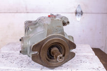 Load image into Gallery viewer, Parker PVP1630L211 Hydraulic Piston Pump