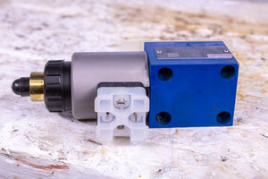 Rexroth R901000842 Hydraulic Valve