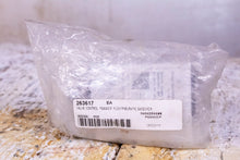 Load image into Gallery viewer, Parker PS4042CP Sandwich Flow Control Valve
