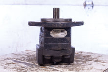Load image into Gallery viewer, Parker 970306415 Hydraulic Gear Pump Motor