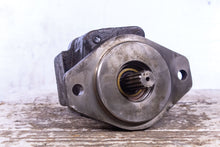 Load image into Gallery viewer, Parker 970306415 Hydraulic Gear Pump Motor