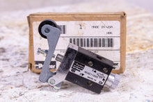 Load image into Gallery viewer, Parker Poppet Valve w/roller 404211007