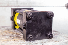 Load image into Gallery viewer, Parker 1HHVOA00252219 4.00CFHVKNHU2S14AC5.500 Cylinder