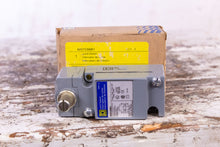 Load image into Gallery viewer, SQUARE D 9007C66B1 Limit Switch SER.A 10A 600V