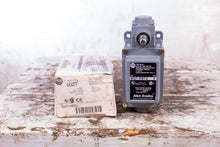 Load image into Gallery viewer, AB Allen-Bradley 802T-R8TD TIME DELAY OILTIGHT LIMIT SWITCH
