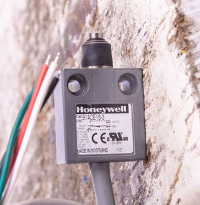 Honeywell Cat 914CE18-3 Limit Switch
