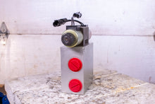 Load image into Gallery viewer, Eaton C 613-0253-001 9810231573 Hydraulic Valve