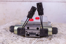 Load image into Gallery viewer, Eaton C 613-0253-001 9810231573 Hydraulic Valve
