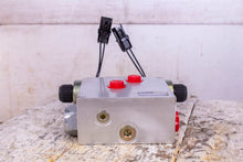 Load image into Gallery viewer, Eaton C 613-0253-001 9810231573 Hydraulic Valve