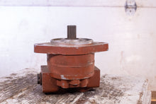 Load image into Gallery viewer, Eaton 24502LDCJ Hydraulic Pump