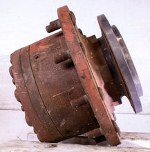 Load image into Gallery viewer, Fairfield Torque Hub W3B21Z330ZB