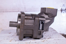 Load image into Gallery viewer, Parker 3799533 HYDRAULIC MOTOR F12-040-MS-T-000-000-0