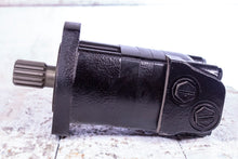Load image into Gallery viewer, Eaton Danfoss Char-Lynn 104-4668-006 Hydraulic Motor