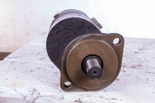 Load image into Gallery viewer, Danfoss 83029650 Gear Pump
