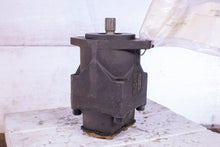 Load image into Gallery viewer, Veljan VM4C-055-3N00-A102 Hydraulic Pump