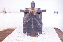 Load image into Gallery viewer, Parker M4D 088 3N00 B102 024-03217-0 New Parker Vane Motor