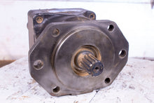 Load image into Gallery viewer, Parker M4D 088 3N00 B102 024-03217-0 New Parker Vane Motor