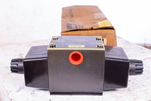 Parker D3W8CNYC Hydraulic Valve