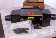 Load image into Gallery viewer, Parker D3W8CNYC Hydraulic Valve