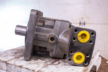 Load image into Gallery viewer, Parker 3780792 Hydraulic Pump