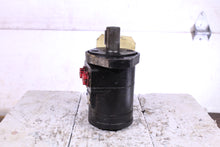Load image into Gallery viewer, Charlynn Eaton 101-1026-209 reman Hydraulic Motor