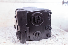 Load image into Gallery viewer, Danfoss 80003231 Hydraulic Pump