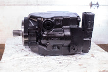 Load image into Gallery viewer, Danfoss 80003231 Hydraulic Pump